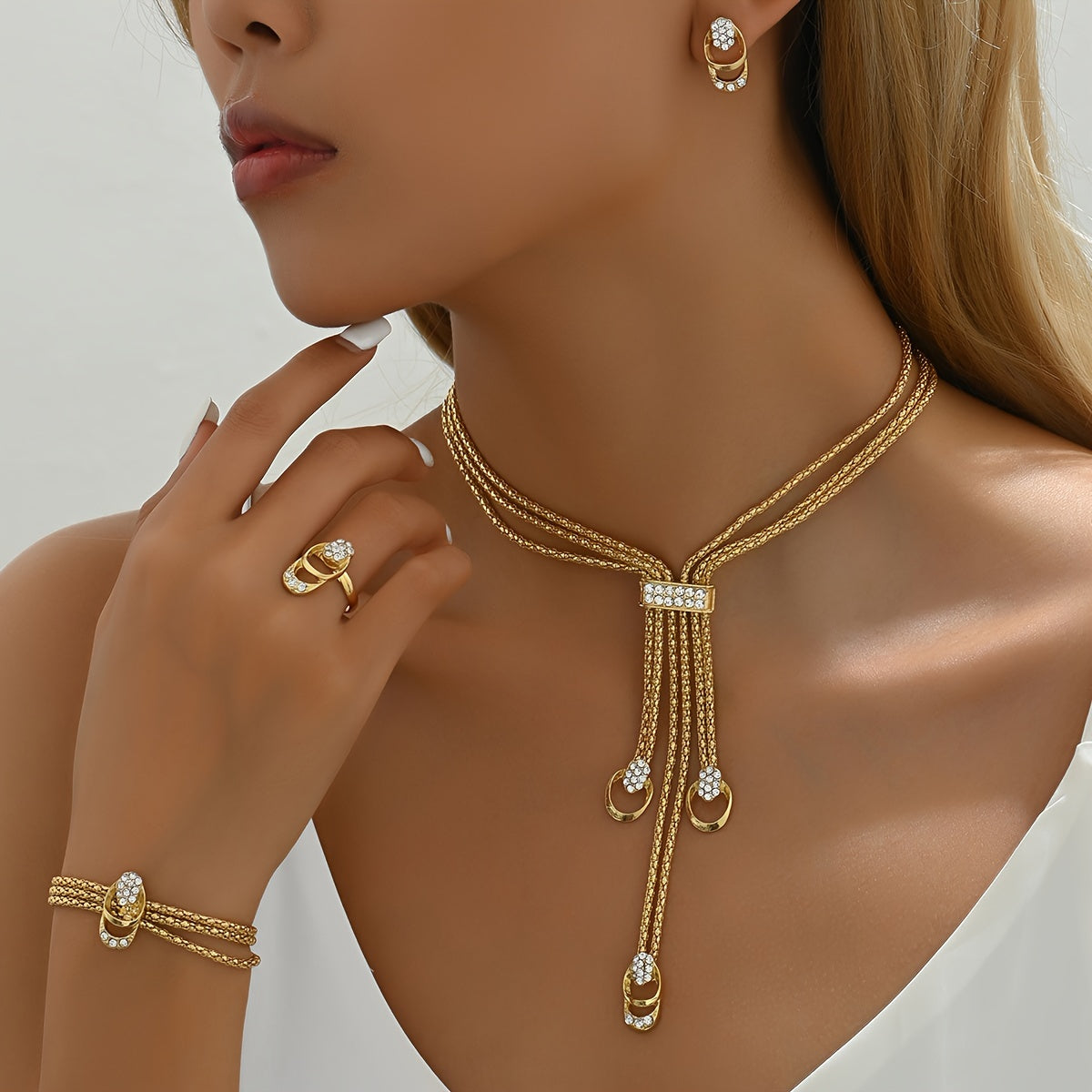 Conjunto Aurora Dorada – Brillo eterno bañado en oro de 18k