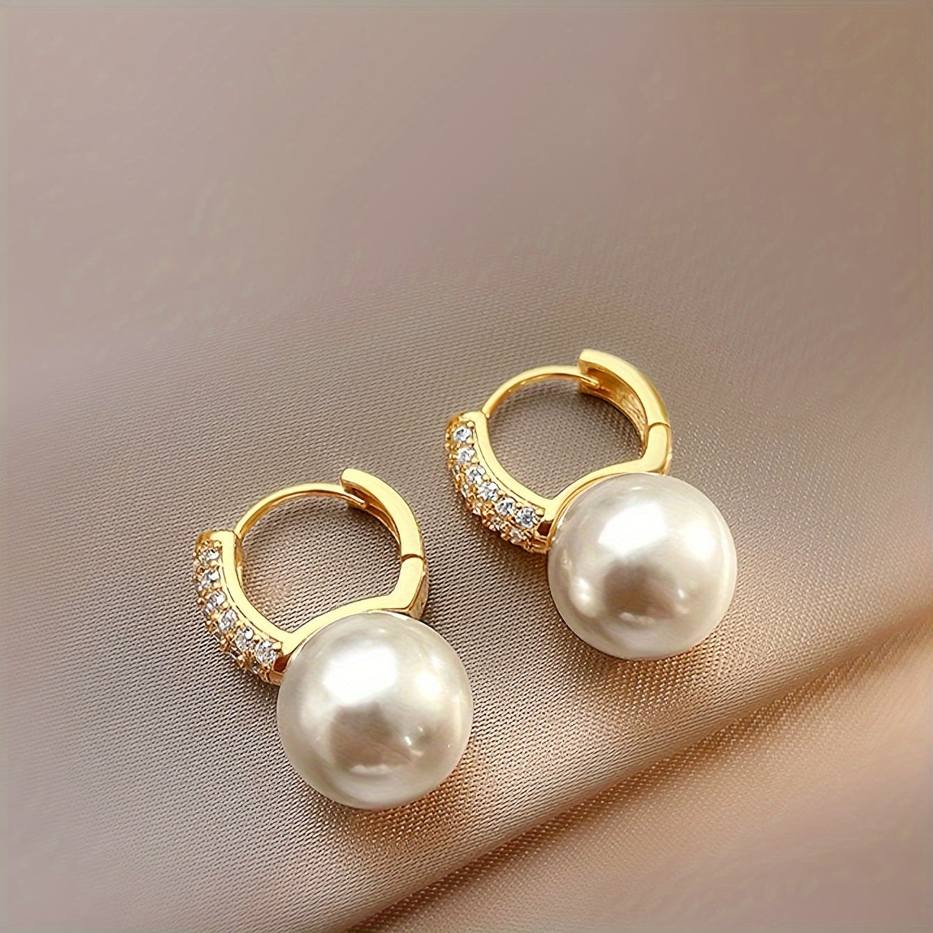 Aretes de Perlas con Circonia Pura Distinción – Bañado en oro de 18k