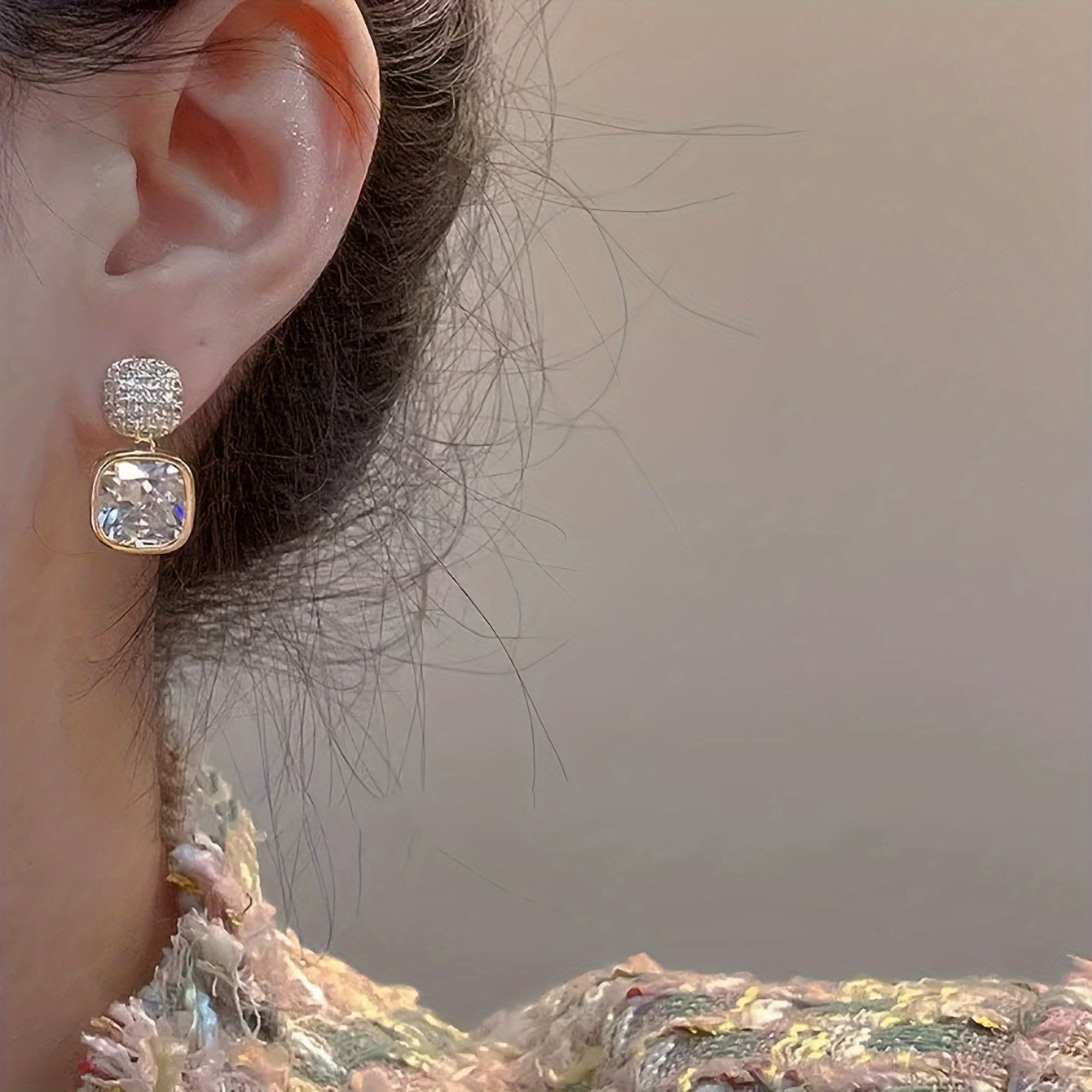 Arete de Circonia con Colgante de Cristal Imperial – Bañado en oro de 18k