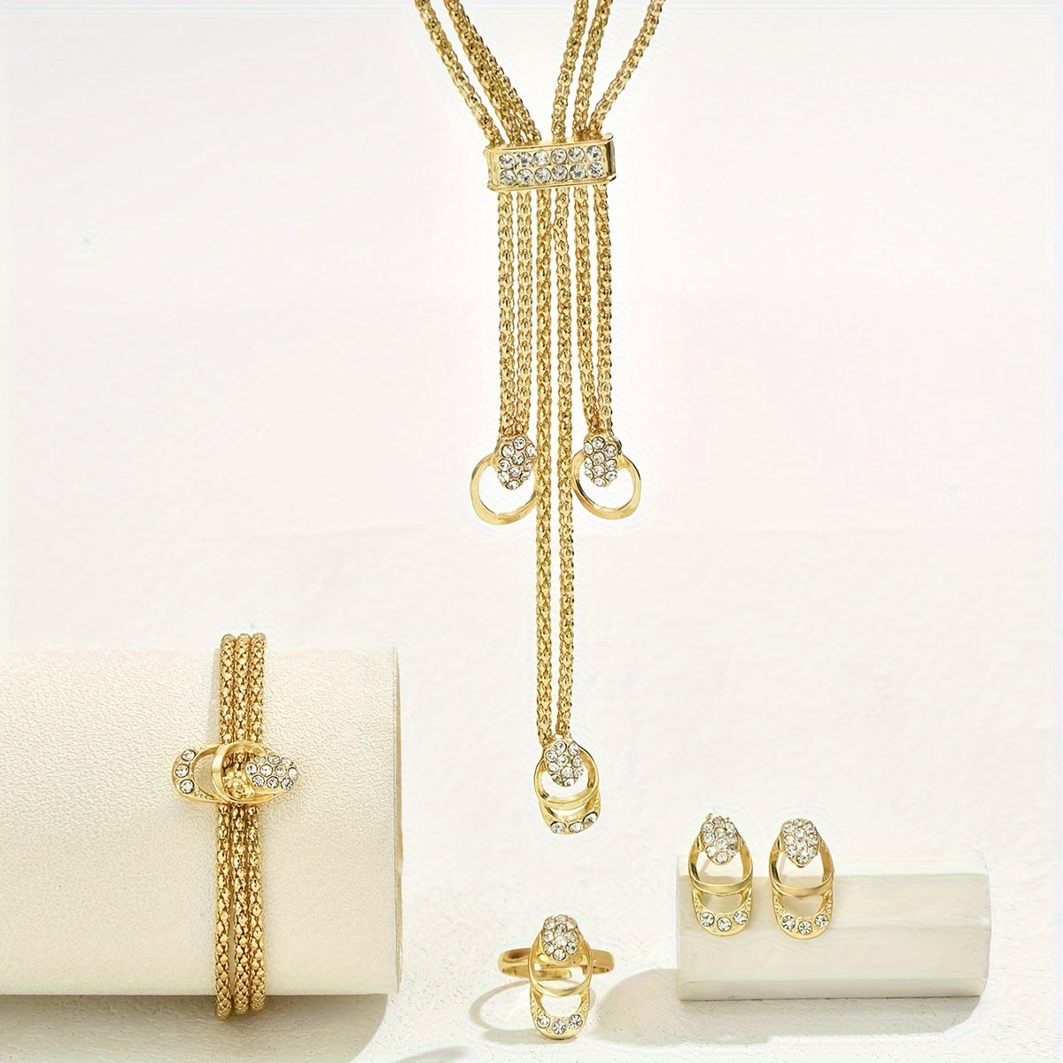 Conjunto Aurora Dorada – Brillo eterno bañado en oro de 18k