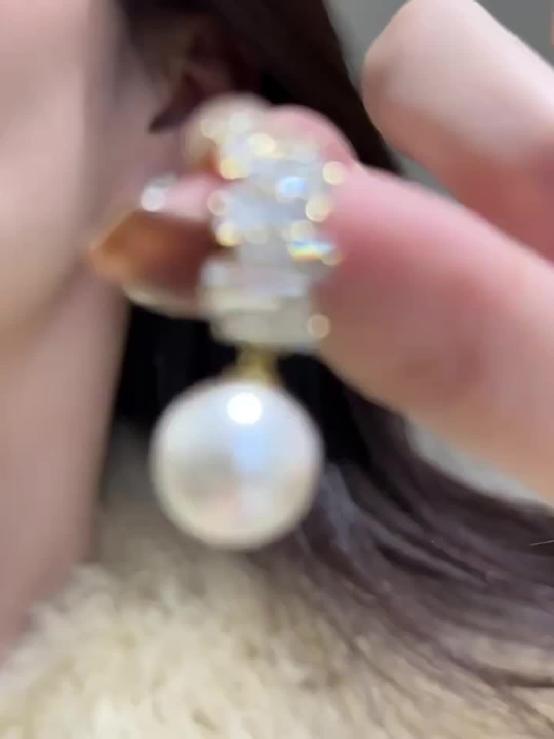 Aretes de Oro con Colgante de Perlas Distinción – Bañado en oro de 18k