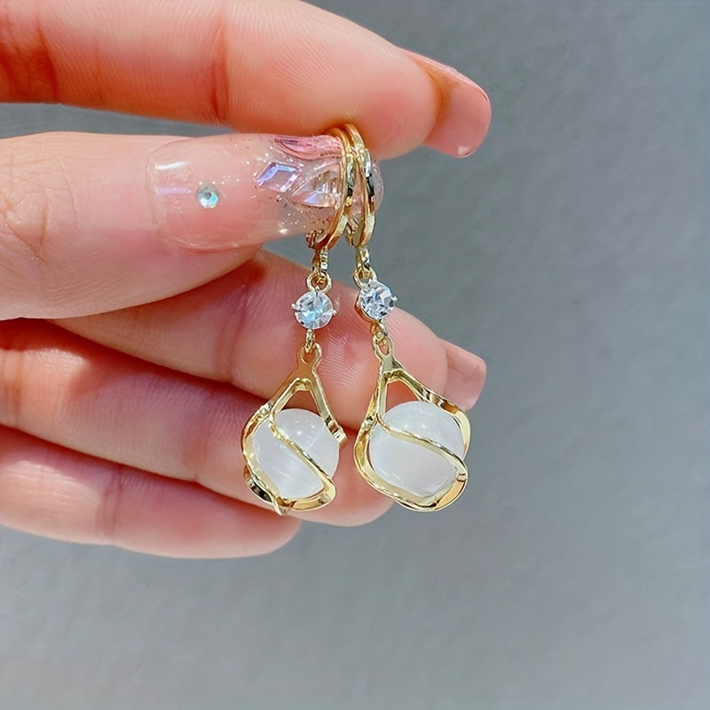 Aretes de Aro con Colgante de Perlas – Bañado en oro de 18k