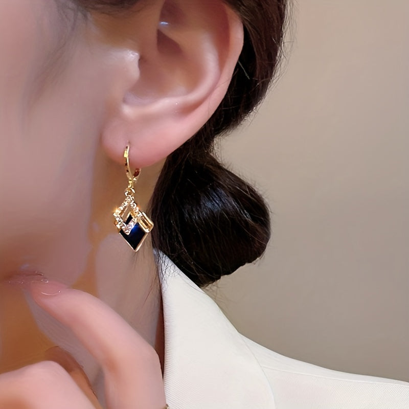 Aretes de Aro con Colgante de Circonia – Bañado en oro de 18k