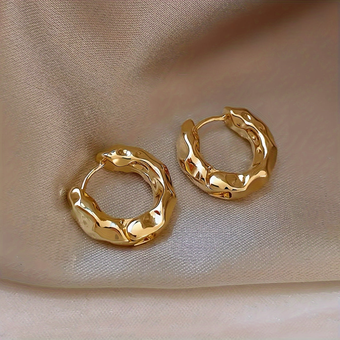 Aretes de Aro Brillo Dorado – Bañado en oro de 18k