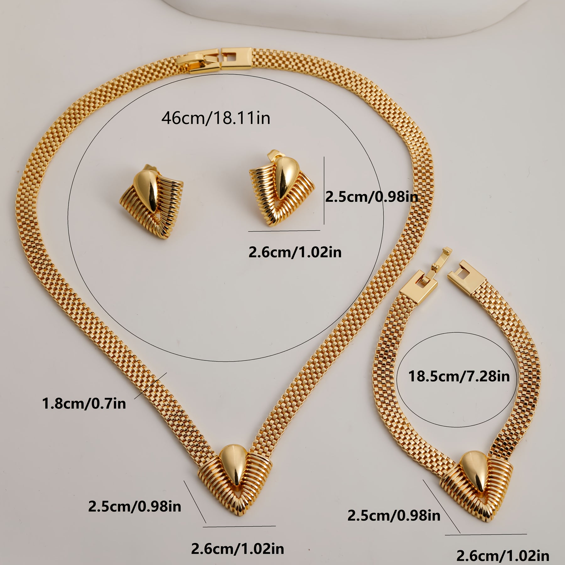 Conjunto Reina Boreal – Elegancia radiante bañada en oro de 18k