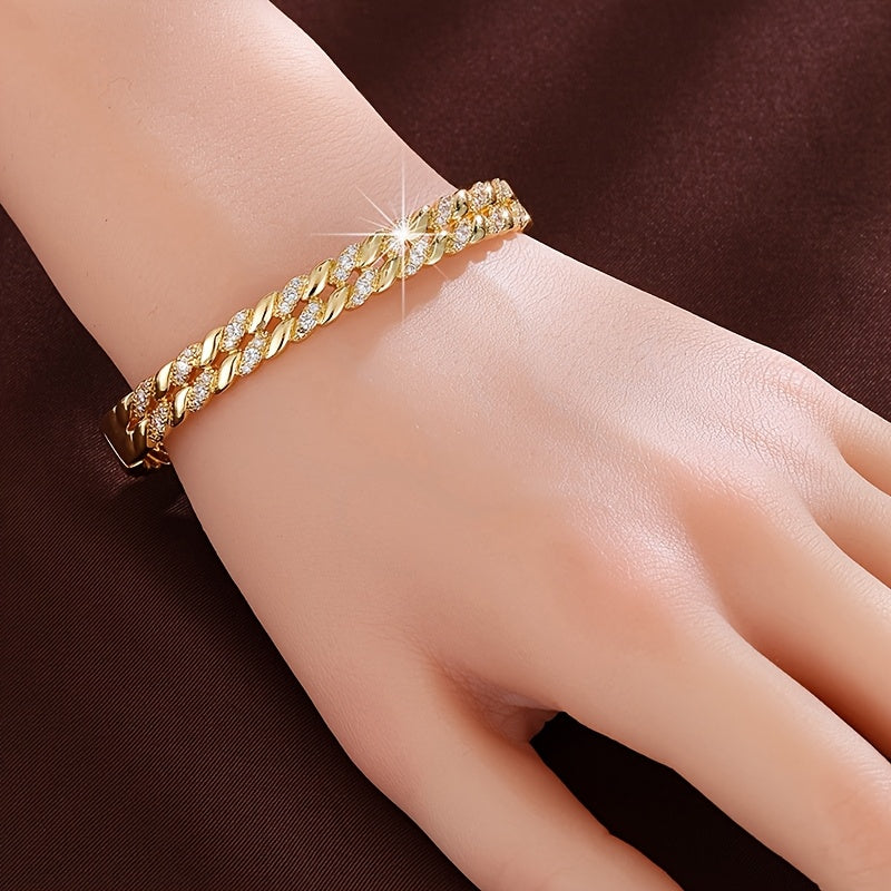 Pulsera Minimalista Retorcida Con Circonitas - Bañado en oro de 18k