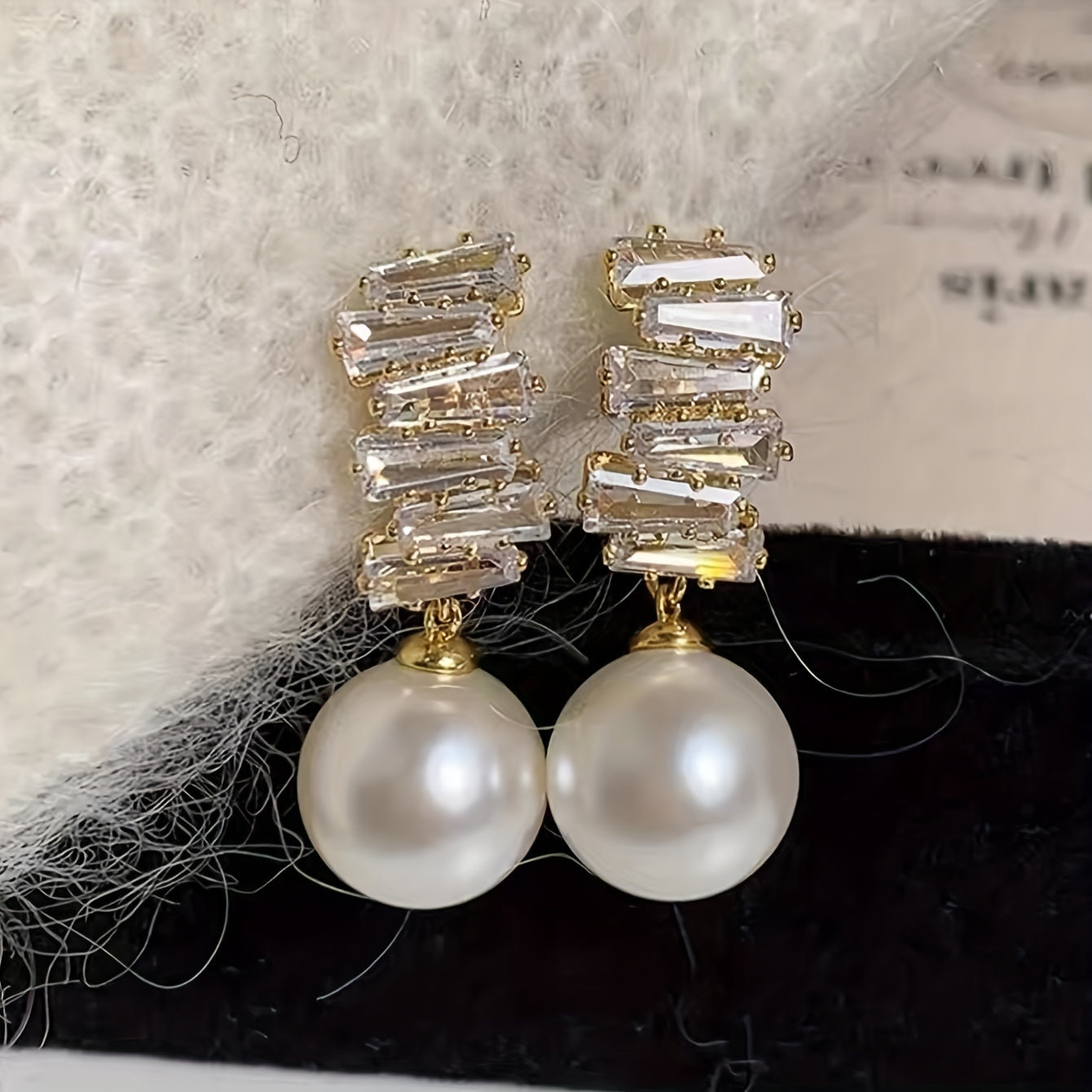 Aretes de Oro con Colgante de Perlas Distinción – Bañado en oro de 18k