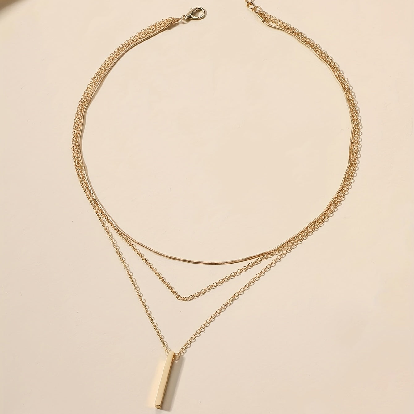 Collar Triple Y con Colgante Minimalista Euro – Bañado en oro de 18k