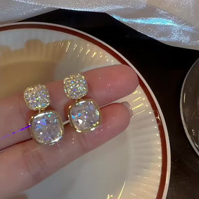 Arete de Circonia con Colgante de Cristal Imperial – Bañado en oro de 18k