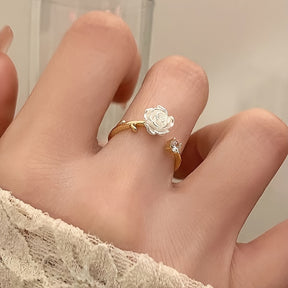 Anillo Ajustable Rosa Blanca con Circonia - Bañado en oro de 18k