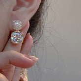Arete de Circonia con Colgante de Cristal Imperial – Bañado en oro de 18k