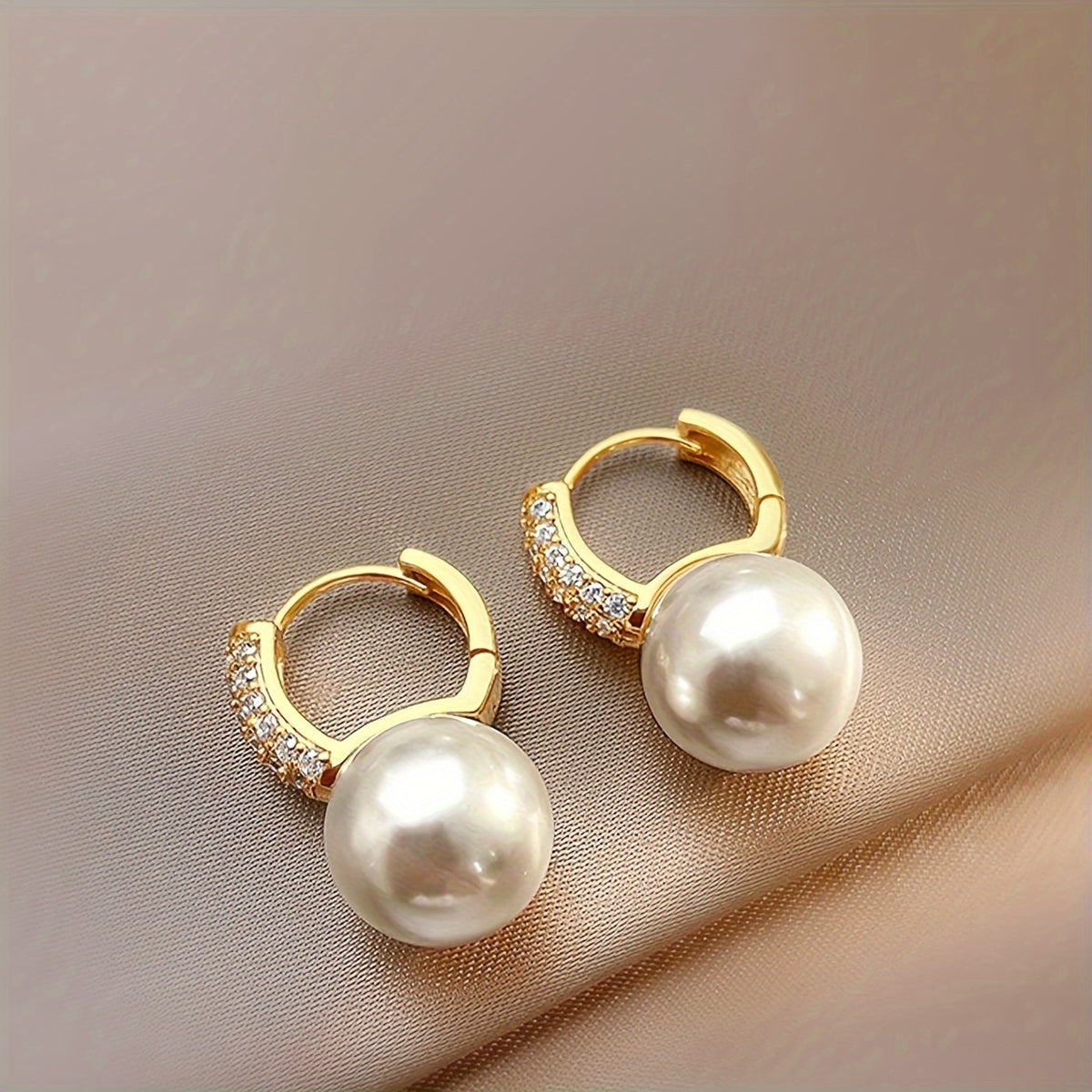 Aretes de Perlas con Circonia Pura Distinción – Bañado en oro de 18k