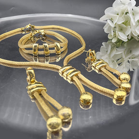 Conjunto de Joyas Elegancia Atrevida - Bañado en Oro de 18K