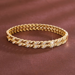Pulsera Minimalista Retorcida Con Circonitas - Bañado en oro de 18k