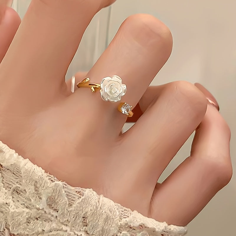 Anillo Ajustable Rosa Blanca con Circonia - Bañado en oro de 18k