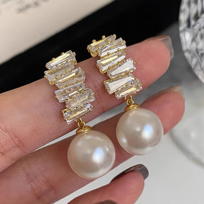 Aretes de Oro con Colgante de Perlas Distinción – Bañado en oro de 18k