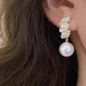 Aretes de Oro con Colgante de Perlas Distinción – Bañado en oro de 18k