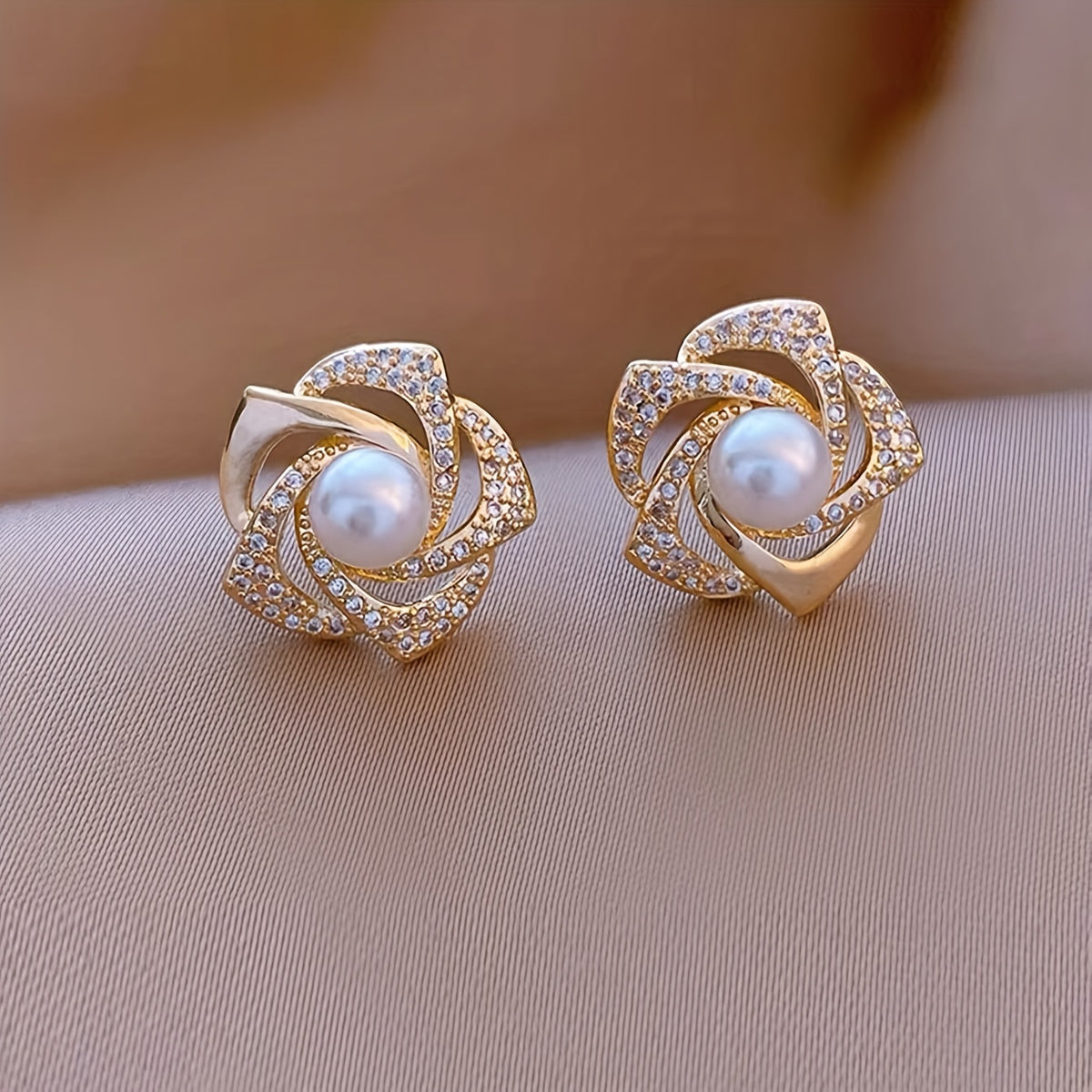 Aretes de Perlas Lujo Absoluto – Bañado en oro de 18k