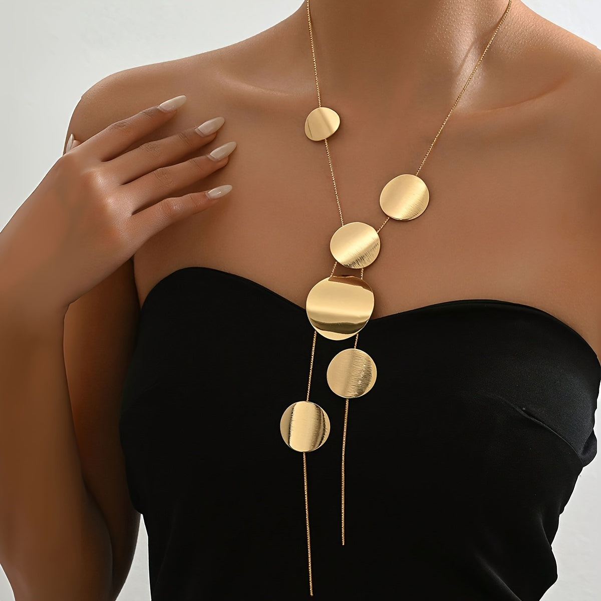 Collar con Colgante Redondo Brillo Dorado – Bañado en oro de 18k
