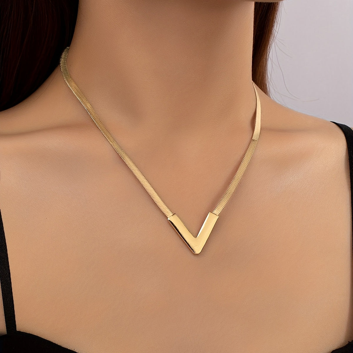 Colar V Lujo Absoluto - Banhado em ouro 18K